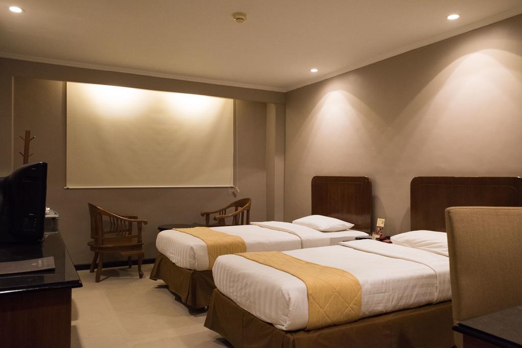 Hotel Gajahmada Pontianak Zimmer foto